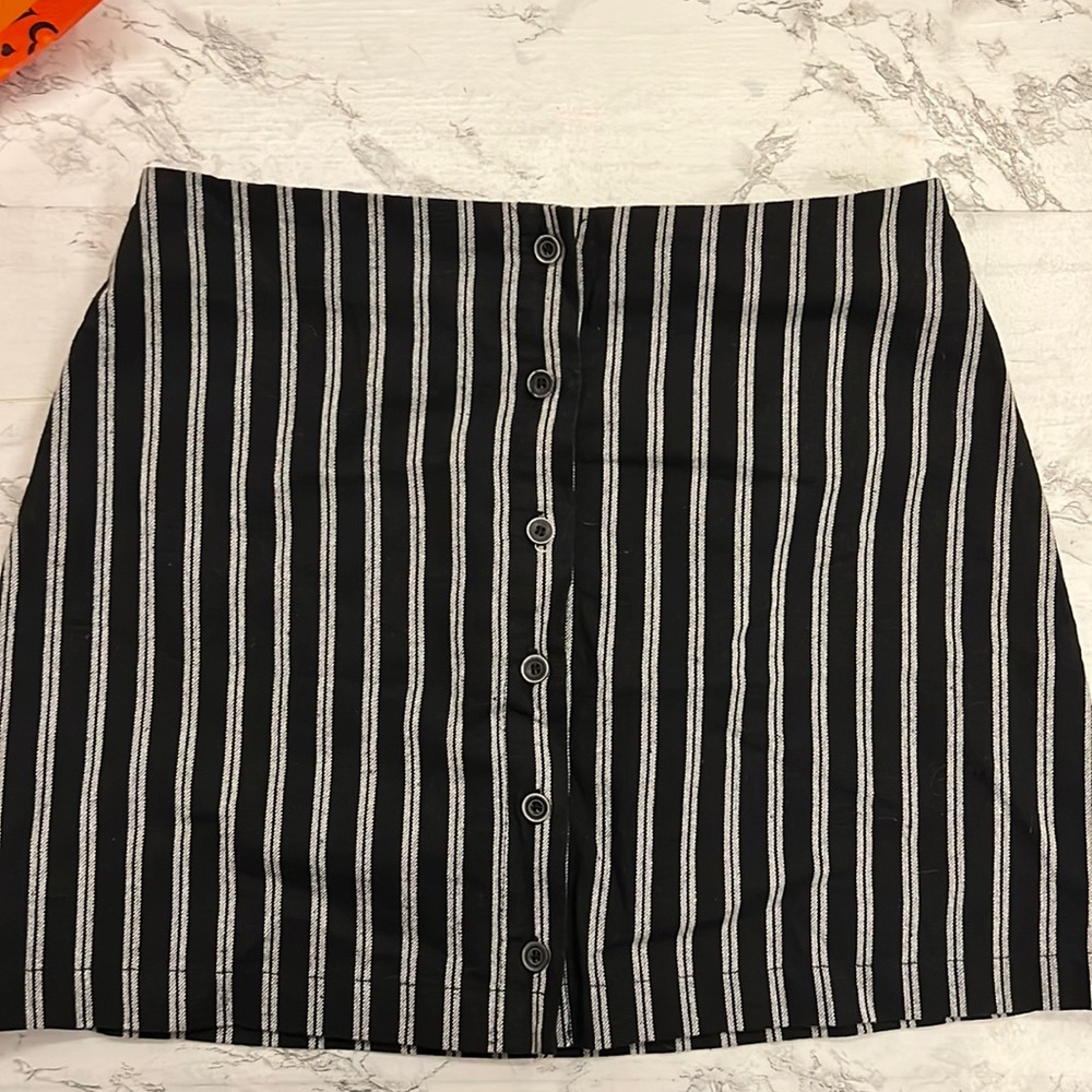 black and white striped mini skirt